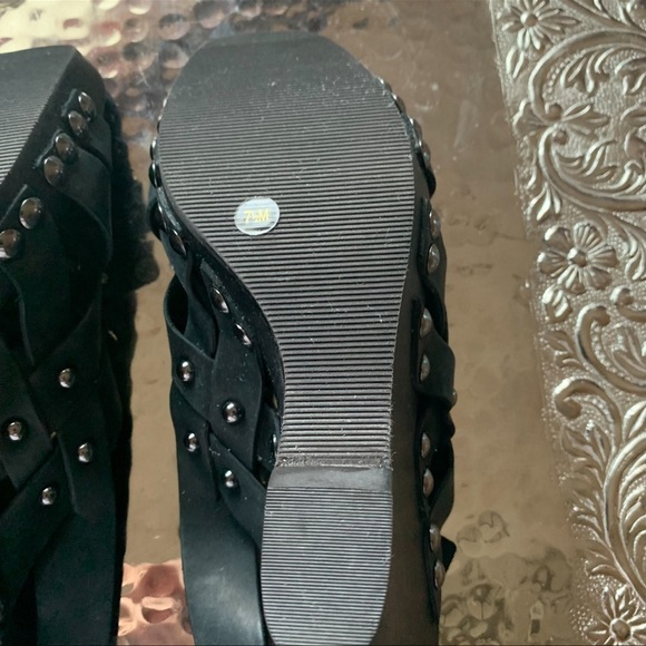 ITALIAN GIANNI BINI SIZE 7 1/2 MEDIUM WOMENS’ SANDALS IN BLACK - Picture 7 of 9